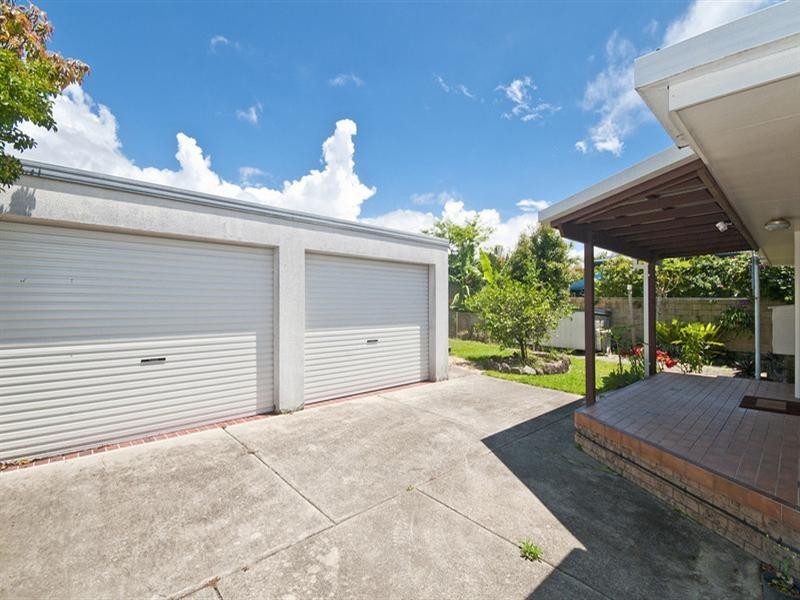 14 Tahiti Avenue, Palm Beach QLD 4221