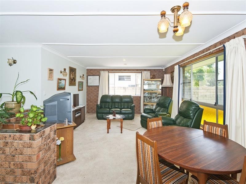 14 Tahiti Avenue, Palm Beach QLD 4221