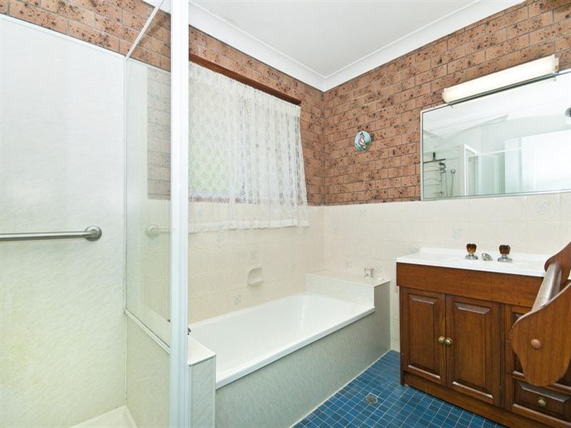 14 Tahiti Avenue, Palm Beach QLD 4221
