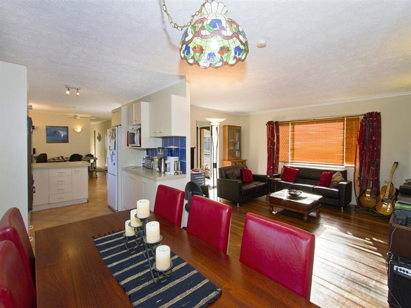 33 Whitsunday Drive, Currumbin Waters QLD 4223