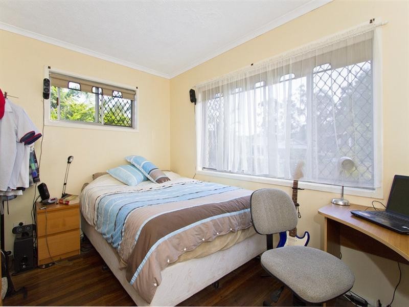 33 Whitsunday Drive, Currumbin Waters QLD 4223