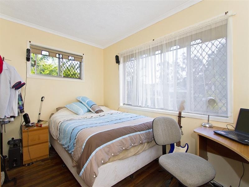33 Whitsunday Drive, Currumbin Waters QLD 4223