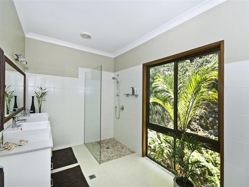 592 Tallebudgera Creek Road, Tallebudgera Valley QLD 4228