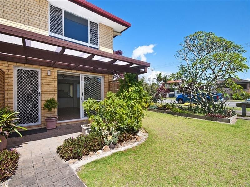 1/14 Twenty Fifth Avenue, Palm Beach QLD 4221