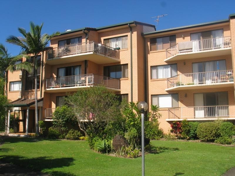 3/2 Twenty Eighth Avenue, Palm Beach QLD 4221