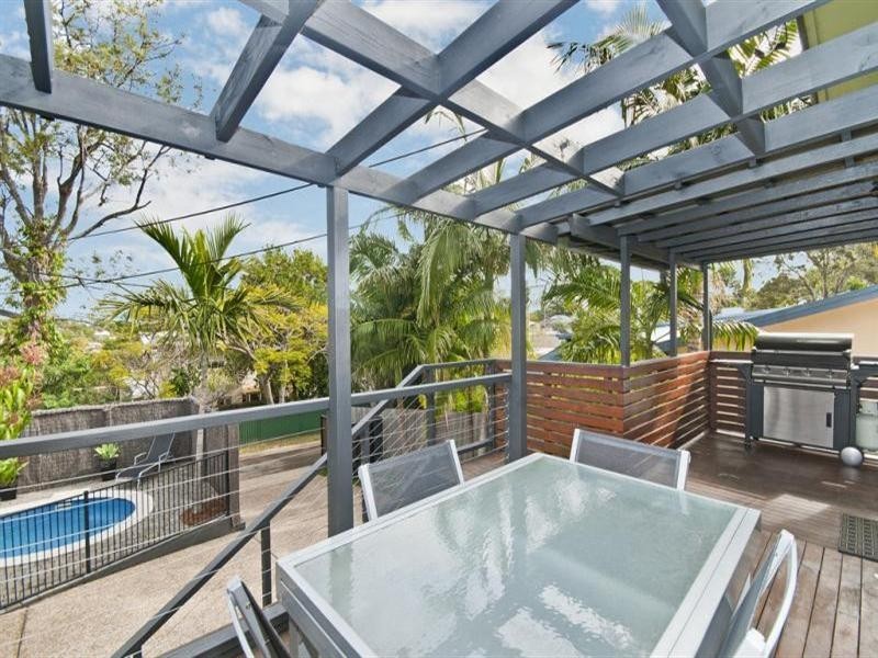 4 Chirn Lane, Labrador QLD 4215