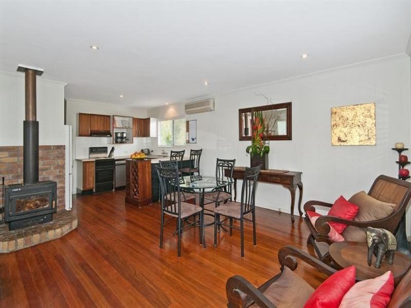 4 Chirn Lane, Labrador QLD 4215