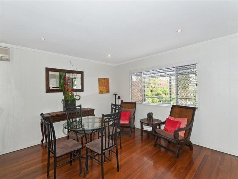 4 Chirn Lane, Labrador QLD 4215