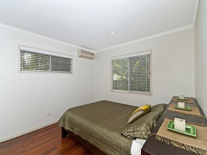 4 Chirn Lane, Labrador QLD 4215