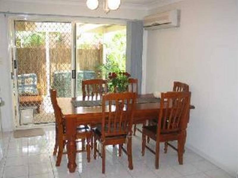 8/17 Cupania Place, Elanora QLD 4221