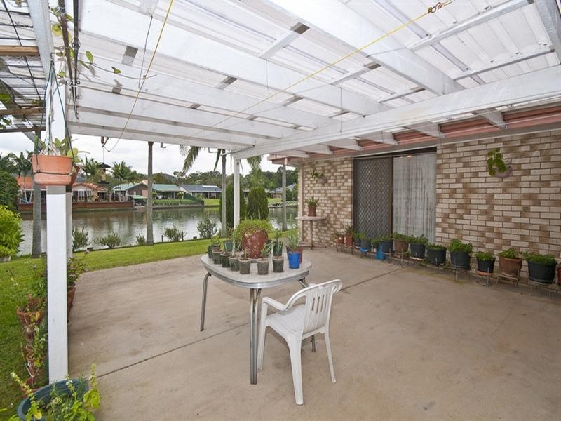 129 Currumbin Creek Road, Currumbin Waters QLD 4223