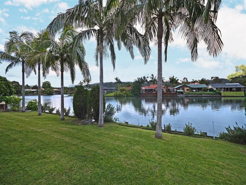 129 Currumbin Creek Road, Currumbin Waters QLD 4223