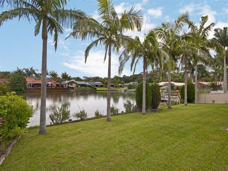 129 Currumbin Creek Road, Currumbin Waters QLD 4223