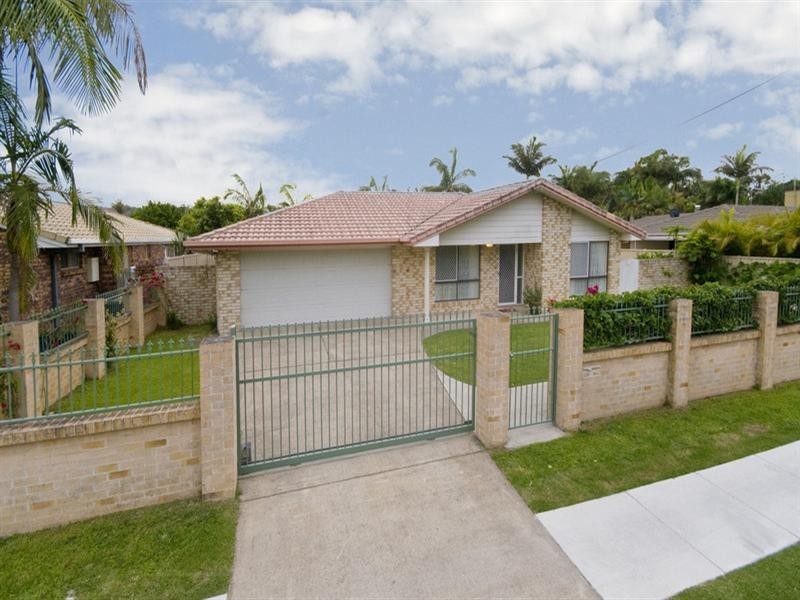 129 Currumbin Creek Road, Currumbin Waters QLD 4223