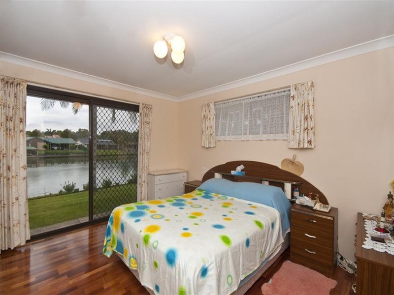 129 Currumbin Creek Road, Currumbin Waters QLD 4223