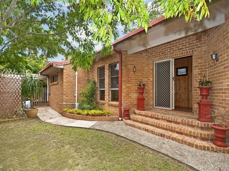 2 Exmouth Court, Elanora QLD 4221