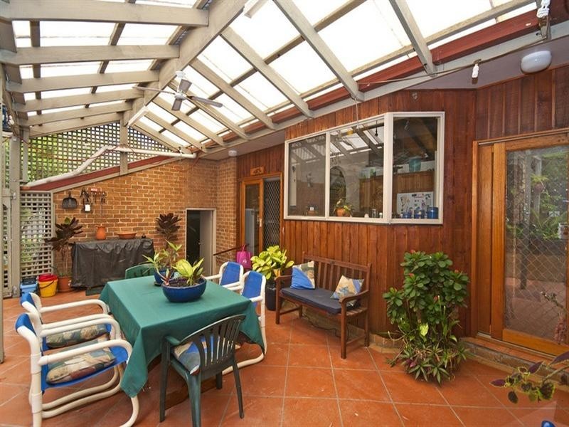 2 Exmouth Court, Elanora QLD 4221