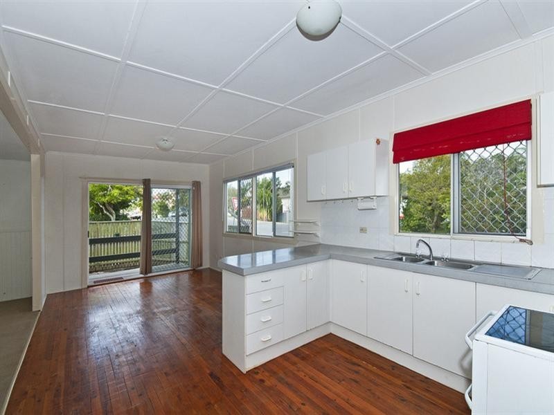 394 Cypress Terrace North, Palm Beach QLD 4221