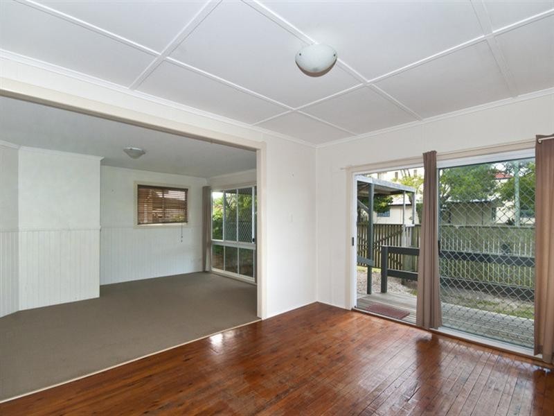 394 Cypress Terrace North, Palm Beach QLD 4221