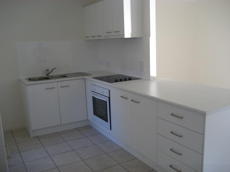 2/5 Parnki Parade, Palm Beach QLD 4221