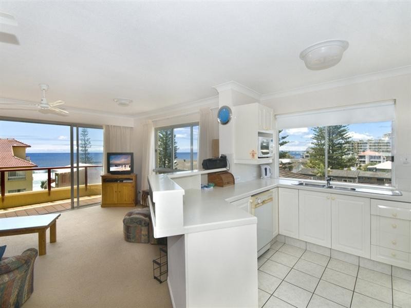 11/4 TwentyFifth Avenue, Palm Beach QLD 4221