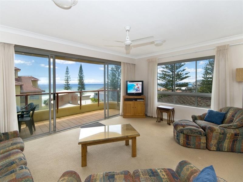 11/4 TwentyFifth Avenue, Palm Beach QLD 4221