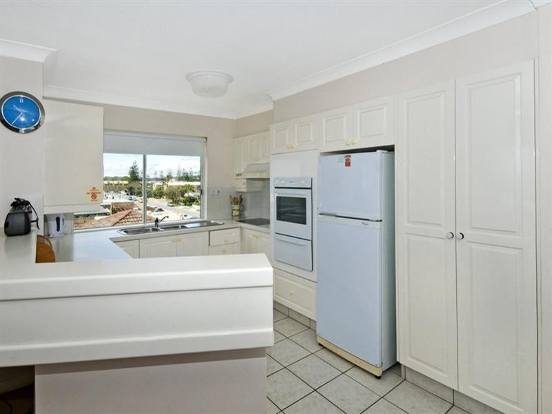 11/4 TwentyFifth Avenue, Palm Beach QLD 4221