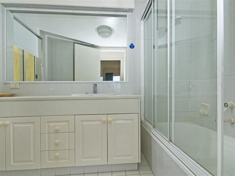 11/4 TwentyFifth Avenue, Palm Beach QLD 4221