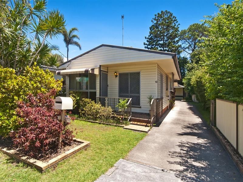 41 Sixth Avenue, Palm Beach QLD 4221