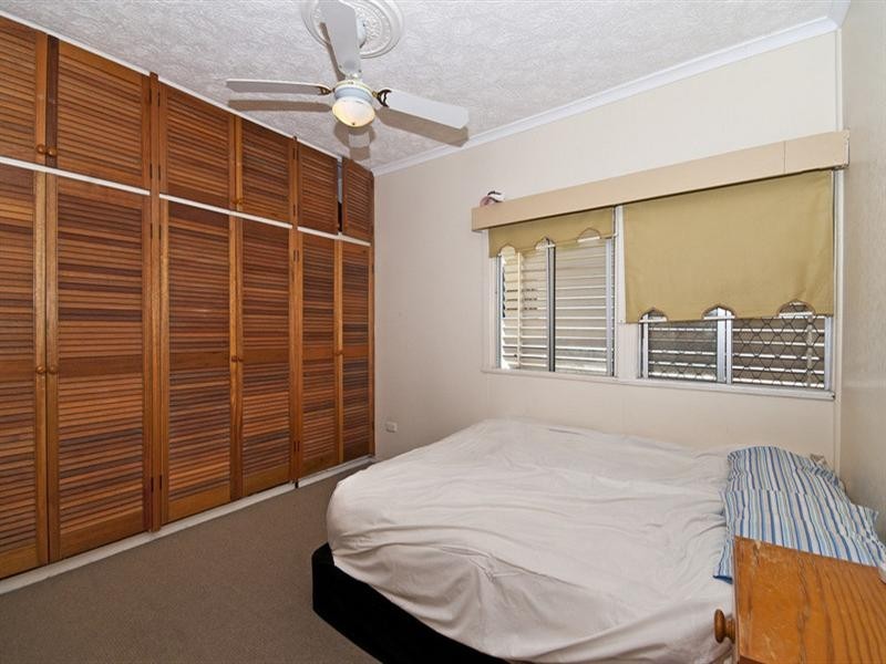 41 Sixth Avenue, Palm Beach QLD 4221