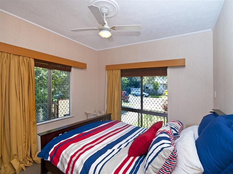 41 Sixth Avenue, Palm Beach QLD 4221