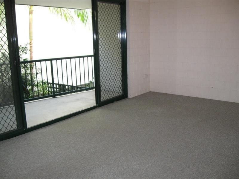 2/1045 Gold Coast Highway, Palm Beach QLD 4221