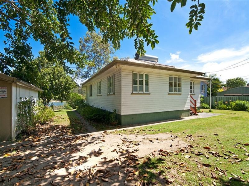 4 Guineas Creek Road, Currumbin Waters QLD 4223
