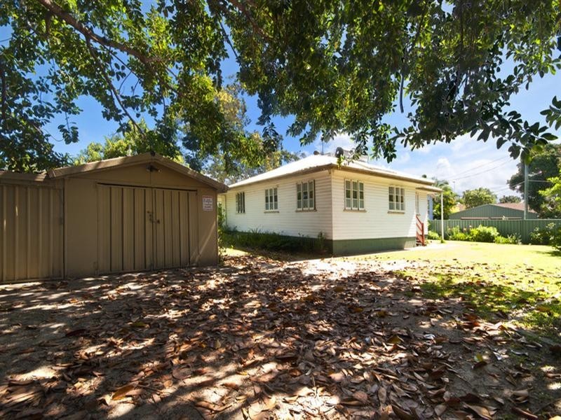 4 Guineas Creek Road, Currumbin Waters QLD 4223