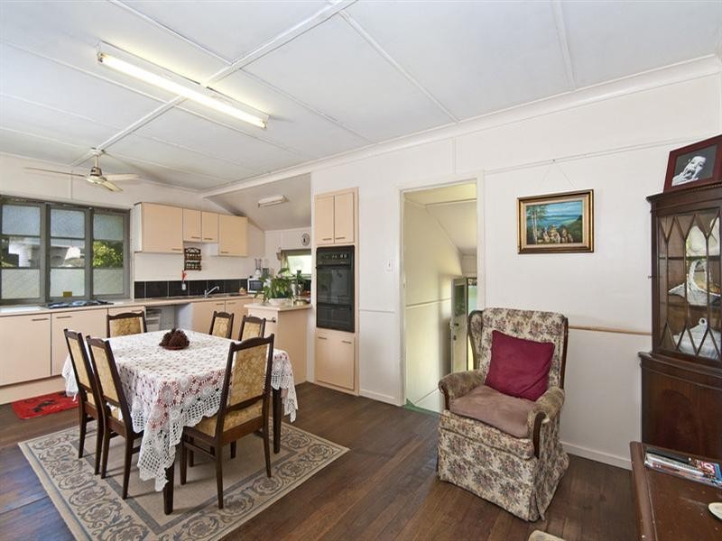 4 Guineas Creek Road, Currumbin Waters QLD 4223