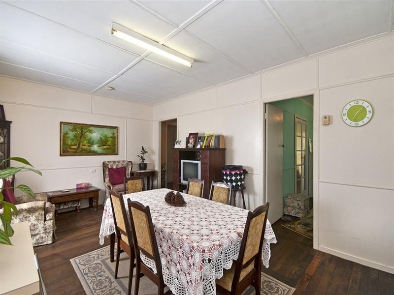 4 Guineas Creek Road, Currumbin Waters QLD 4223