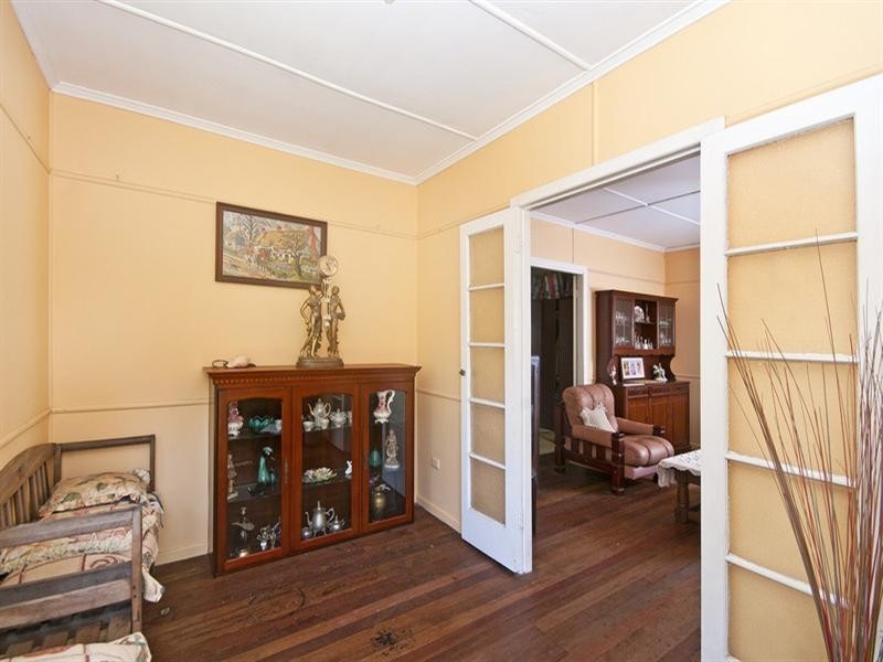 4 Guineas Creek Road, Currumbin Waters QLD 4223