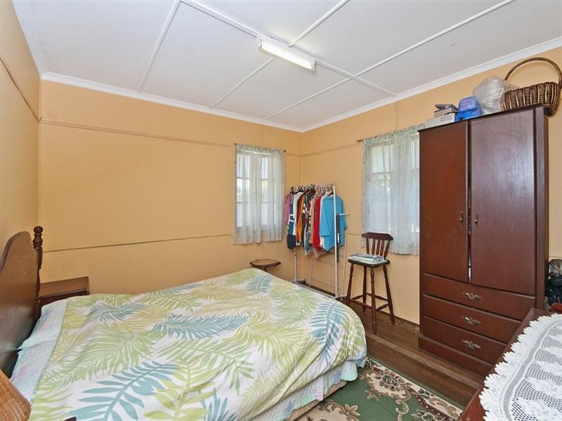 4 Guineas Creek Road, Currumbin Waters QLD 4223