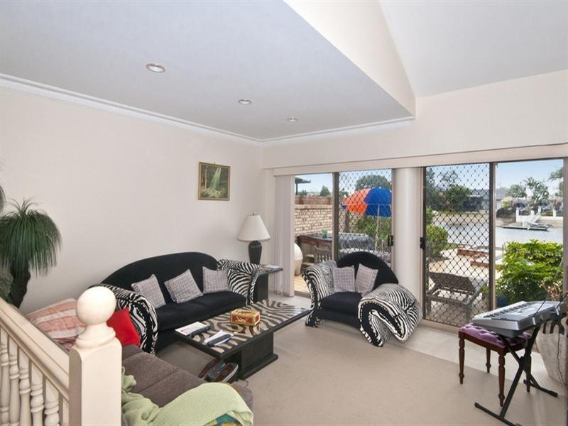 240 Mallawa Drive, Palm Beach QLD 4221