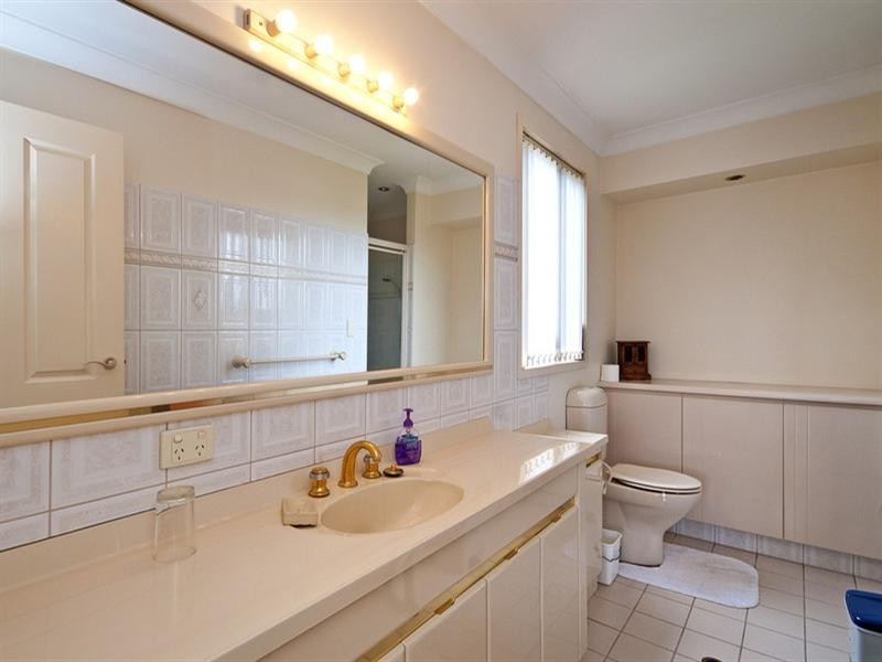 240 Mallawa Drive, Palm Beach QLD 4221