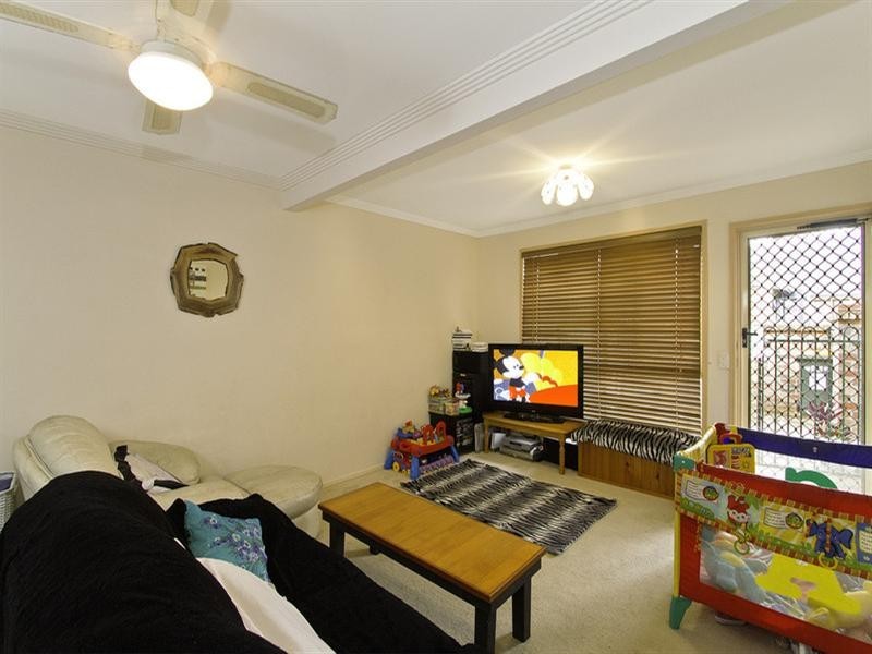 10/2-4 Gilchrist Drive, Currumbin Waters QLD 4223