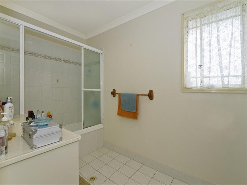 10/2-4 Gilchrist Drive, Currumbin Waters QLD 4223