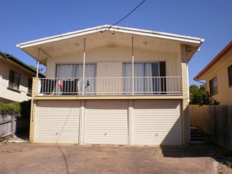 2/22 Twenty Seventh Avenue, Palm Beach QLD 4221