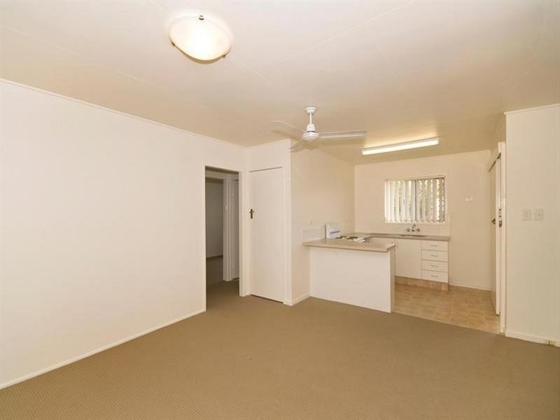 2/22 Twenty Seventh Avenue, Palm Beach QLD 4221