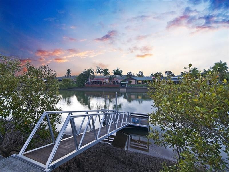 127 Currumbin Creek Road, Currumbin Waters QLD 4223