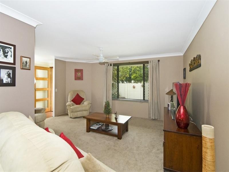 127 Currumbin Creek Road, Currumbin Waters QLD 4223