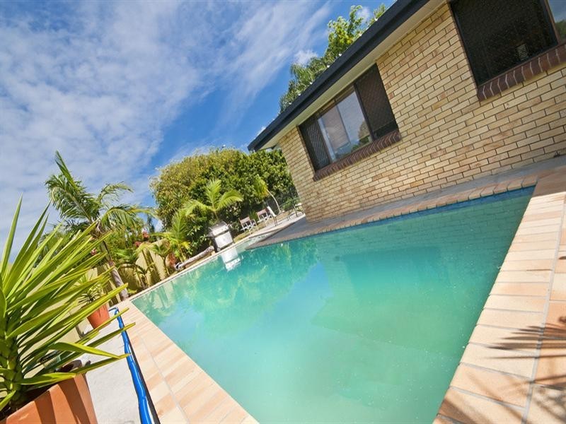 2 Japonica Drive, Palm Beach QLD 4221