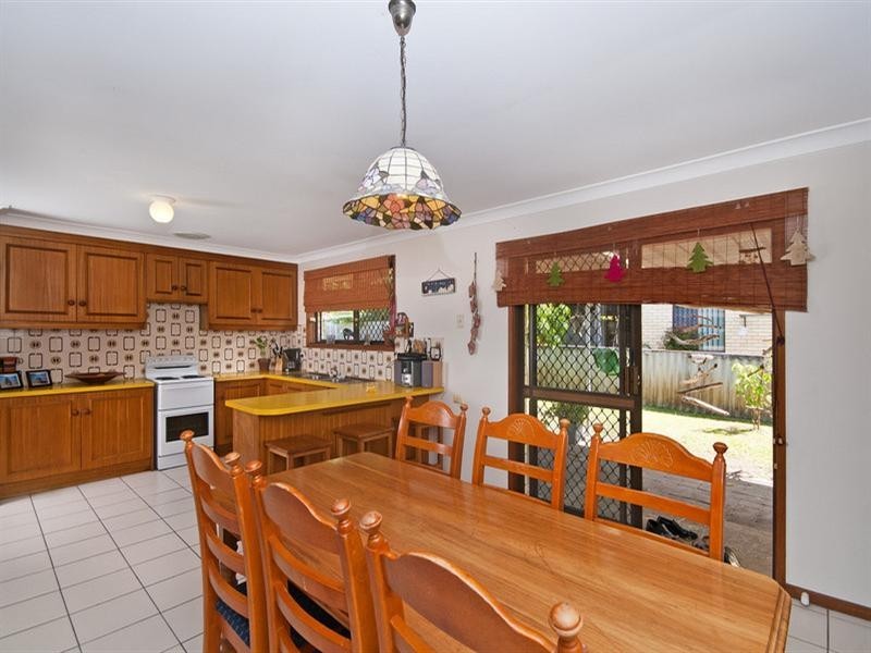 2 Japonica Drive, Palm Beach QLD 4221