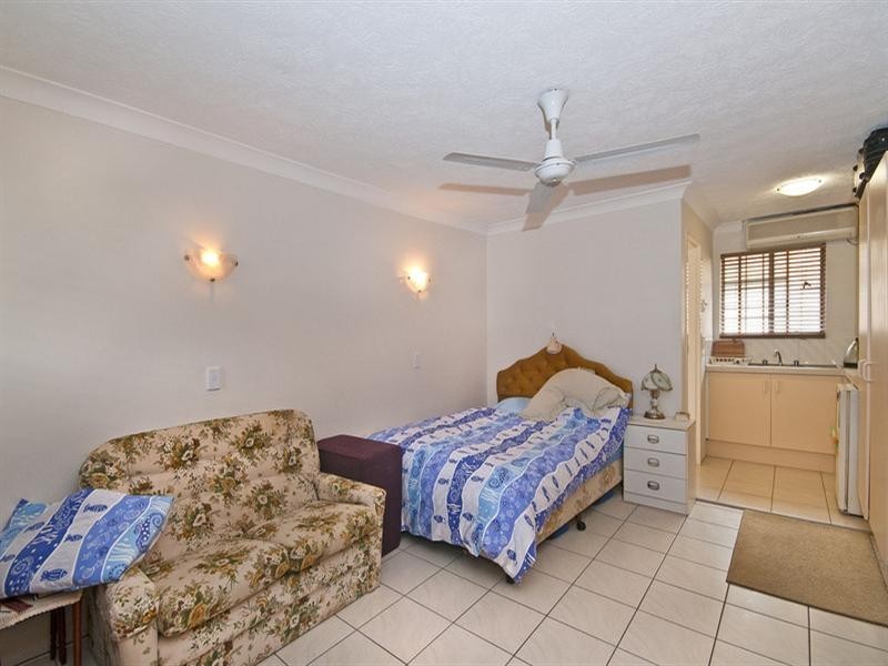 11/1072 Gold Coast Highway, Palm Beach QLD 4221