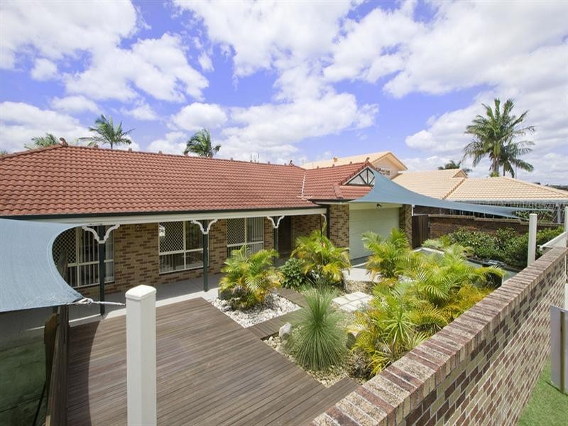 8 Acron Street, Elanora QLD 4221